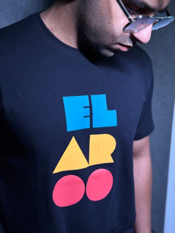 The Elaroo Classic Black Tee - Image 4