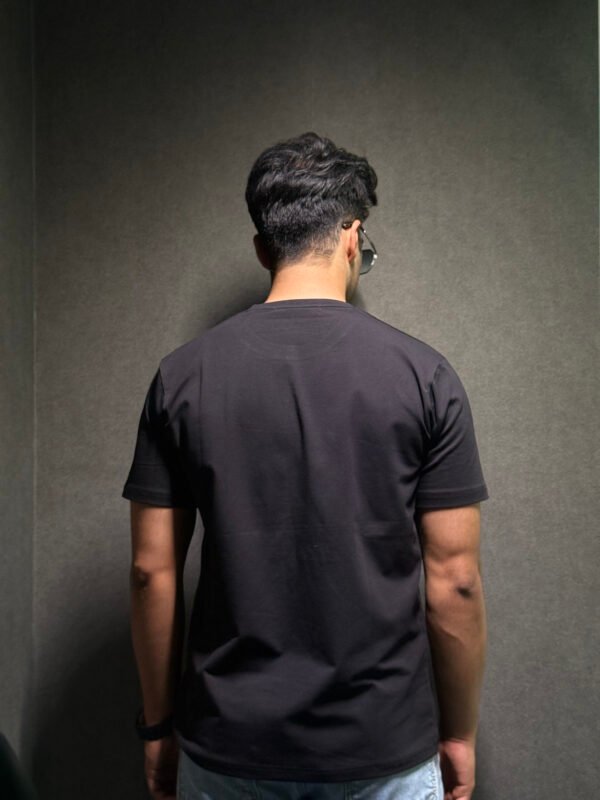 The Elaroo Classic Black Tee - Image 2
