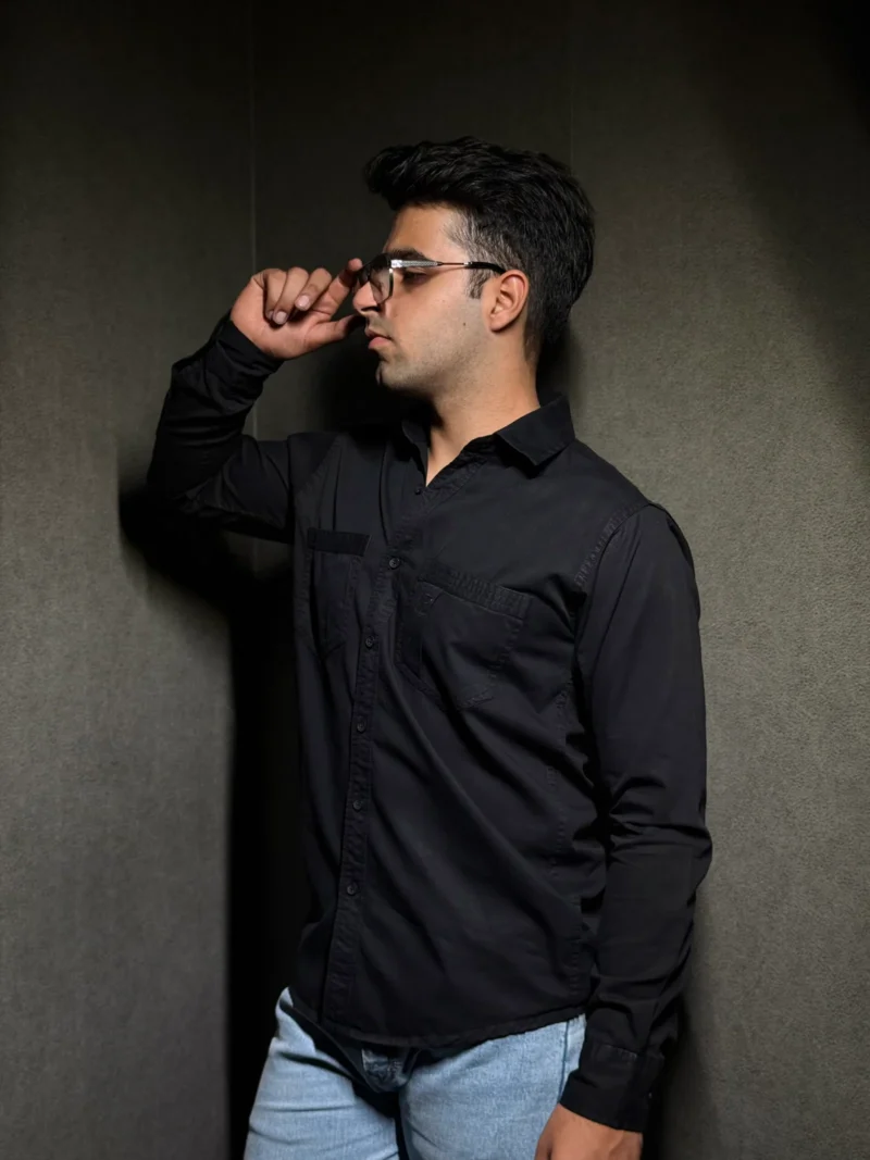 Elaroo Essential Black Shirt