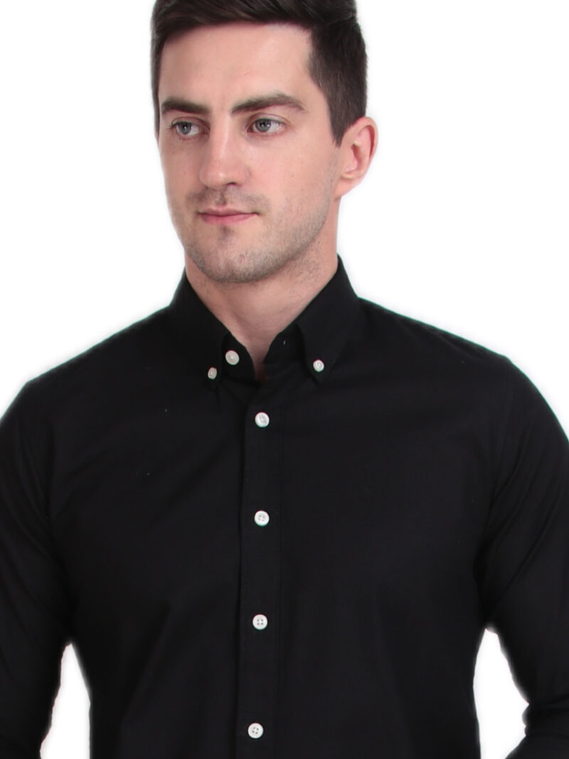 CLASSIC BLACK SHIRT